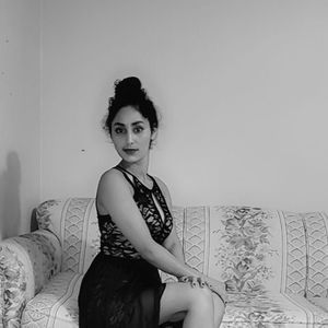 Meet your Posher, Dania